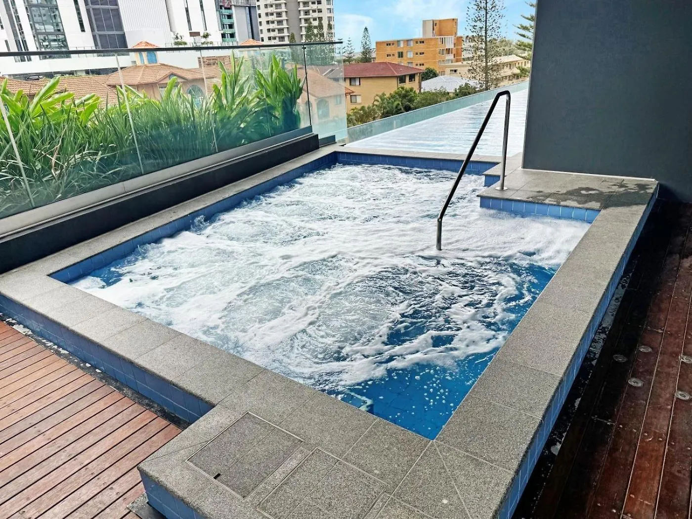 Apartment Signature Luxury 12 Floor 2Br Parking Ocean Views Gold Coast Australia